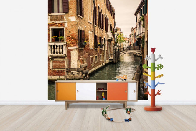 PHOTOWALL / Bricks and Bridges in Venice (e24161)