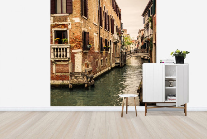 PHOTOWALL / Bricks and Bridges in Venice (e24161)