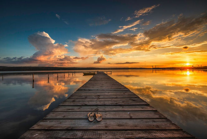 PHOTOWALL / Small Dock and Lake (e318288)