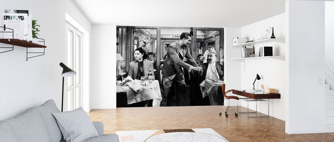 PHOTOWALL / Lady Vanishes (e321974)