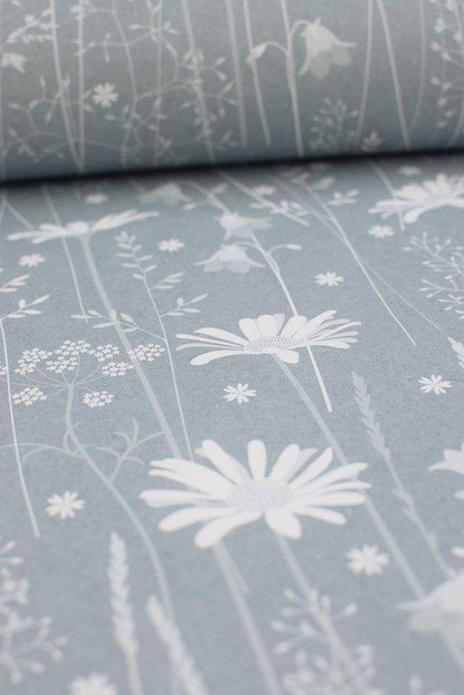 Hannah Nunn / Daisy Meadow in Moonrise