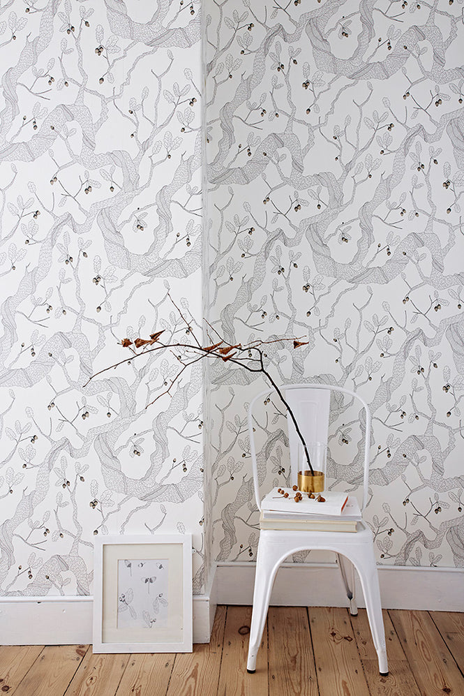 Abigail Edwards / Oak Tree White
