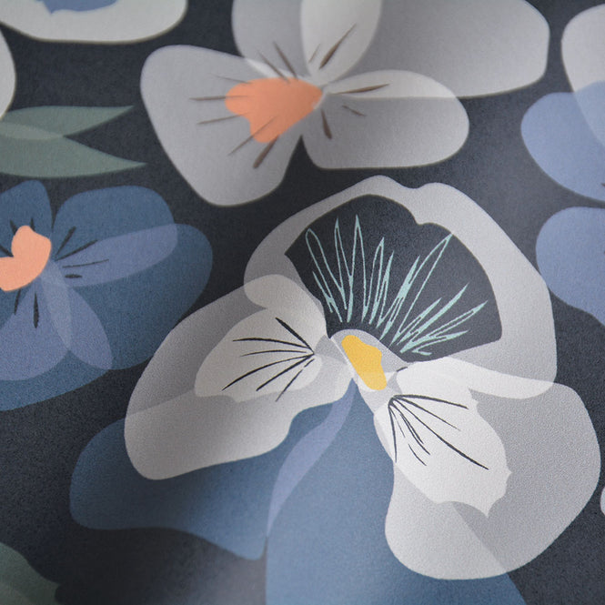 Lorna Syson / Pansy