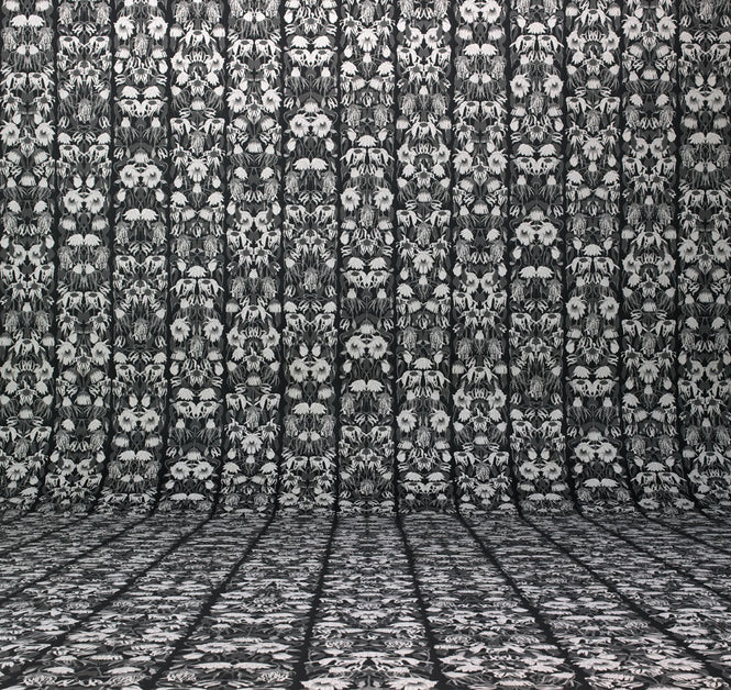 Archives Wallpaper by Studio Job / Withered Flowers/Black (JOB-06)
