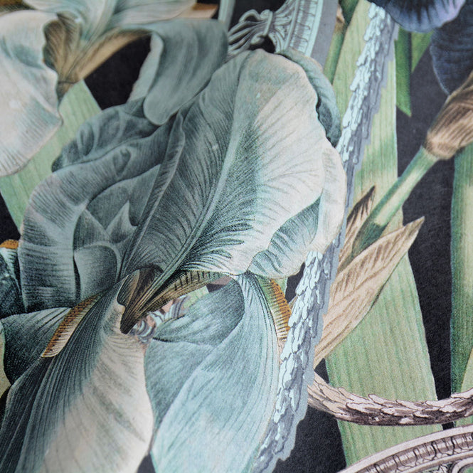 MINDTHEGAP / The Wallpaper Compendium / FLEURS D'IRIS WP20477